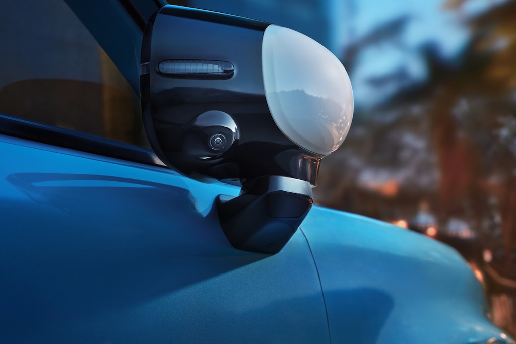 O design externo do Spark EUV foi pensado em todos os detalhes, inclusive na retrovisor