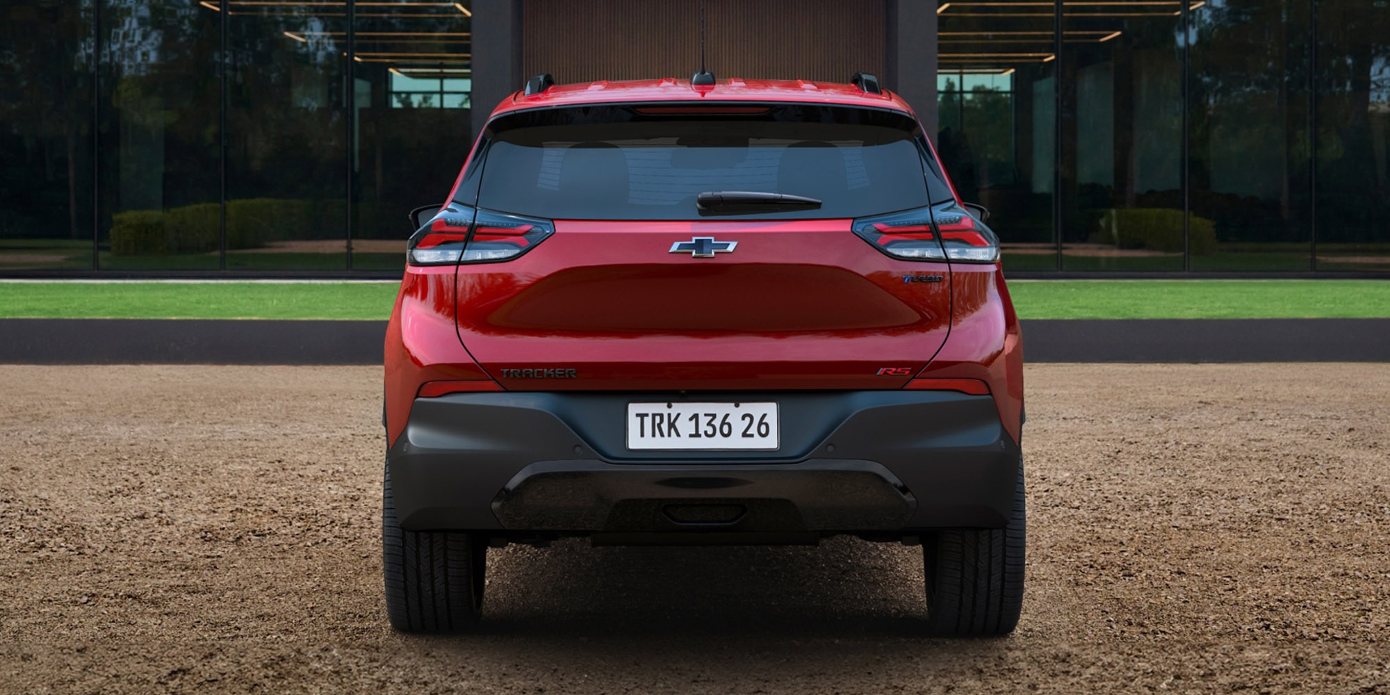 Design traseiro Chevrolet Tracker 2026 com detalhes refinados